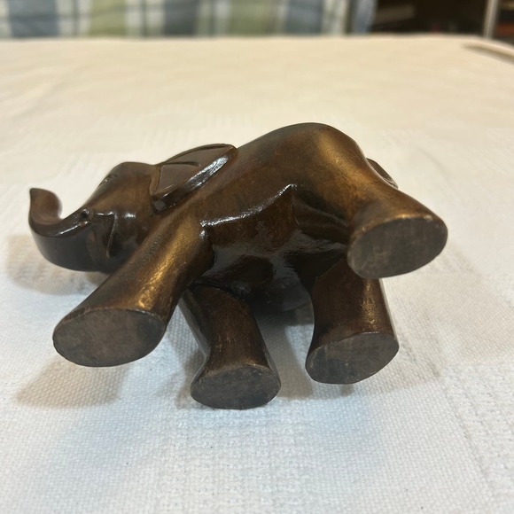 African Elephant Hand Carved Wooden Bahamas on Leg - Picture 6 of 8